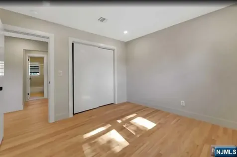 22 Greentree Terrace Tenafly NJ 07670