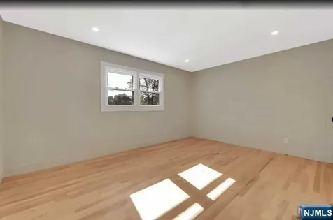 22 Greentree Terrace Tenafly NJ 07670