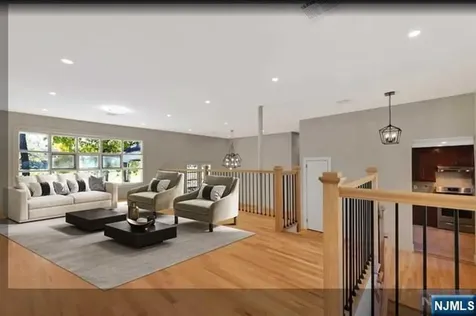 22 Greentree Terrace Tenafly NJ 07670