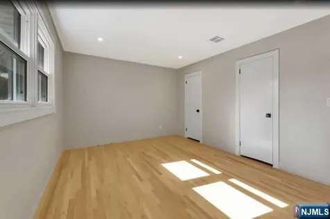 22 Greentree Terrace Tenafly NJ 07670