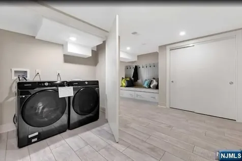 22 Greentree Terrace Tenafly NJ 07670