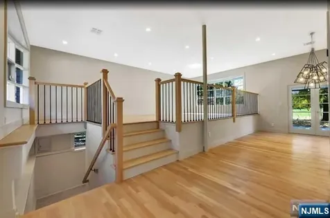 22 Greentree Terrace Tenafly NJ 07670