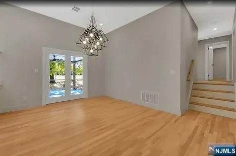 22 Greentree Terrace Tenafly NJ 07670