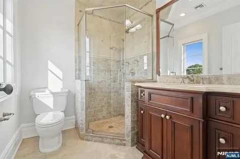 144 Truman Drive Cresskill NJ 07626