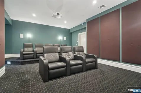 144 Truman Drive Cresskill NJ 07626