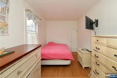 188 Highwood Avenue Glen Rock NJ 07452