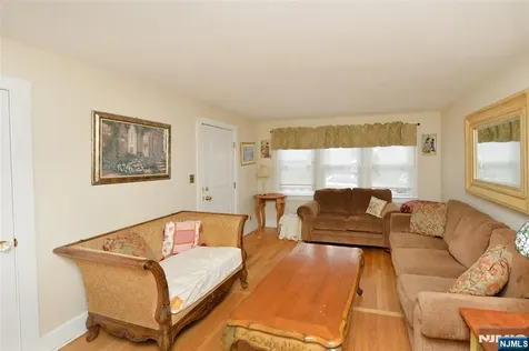 188 Highwood Avenue Glen Rock NJ 07452
