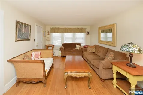 188 Highwood Avenue Glen Rock NJ 07452