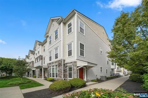 3 Holly Lane Garfield NJ 07026
