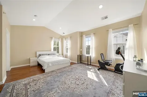 3 Holly Lane Garfield NJ 07026