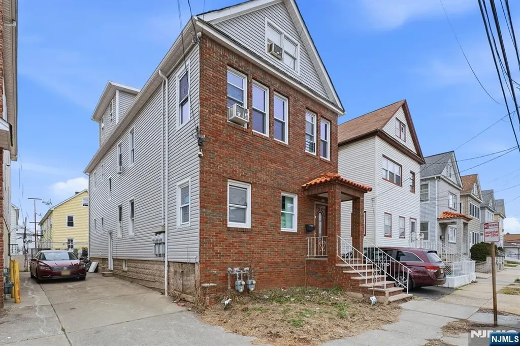 757 Thomas Street Elizabeth NJ 07202