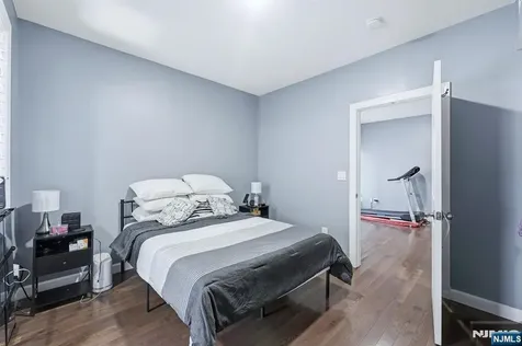 757 Thomas Street Elizabeth NJ 07202