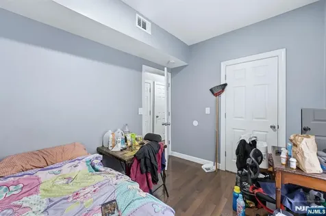 757 Thomas Street Elizabeth NJ 07202