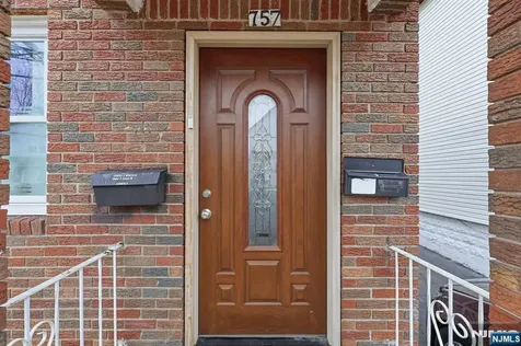 757 Thomas Street Elizabeth NJ 07202