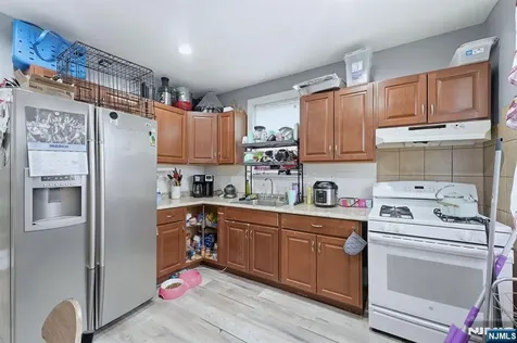 757 Thomas Street Elizabeth NJ 07202