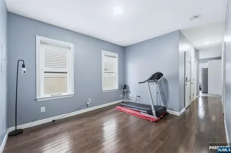 757 Thomas Street Elizabeth NJ 07202