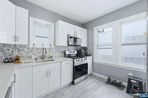 757 Thomas Street Elizabeth NJ 07202