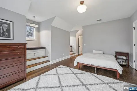16 Norman Place Tenafly NJ 07670