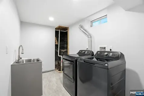402 Riverview Avenue North Arlington NJ 07031