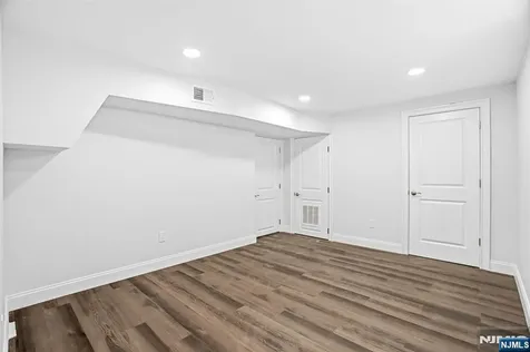 402 Riverview Avenue North Arlington NJ 07031
