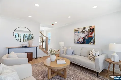 402 Riverview Avenue North Arlington NJ 07031