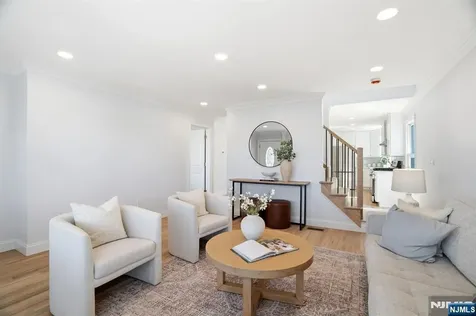 402 Riverview Avenue North Arlington NJ 07031
