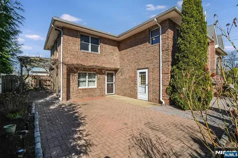 402 Monroe Avenue New Milford NJ 07646