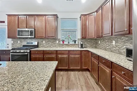 308 Parkview Lane Rockaway Township NJ 07866