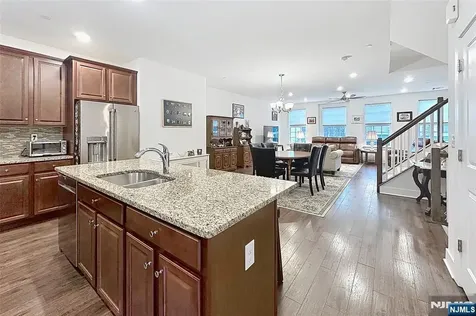 308 Parkview Lane Rockaway Township NJ 07866