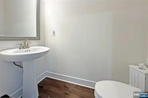 308 Parkview Lane Rockaway Township NJ 07866