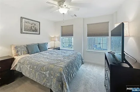 308 Parkview Lane Rockaway Township NJ 07866