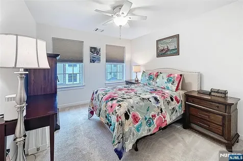 308 Parkview Lane Rockaway Township NJ 07866