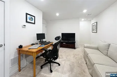 308 Parkview Lane Rockaway Township NJ 07866