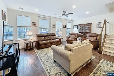 308 Parkview Lane Rockaway Township NJ 07866