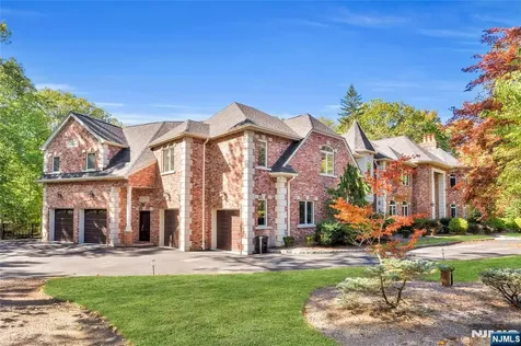 14 Werimus Brook Road Saddle River NJ 07458