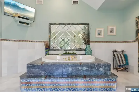 14 Werimus Brook Road Saddle River NJ 07458