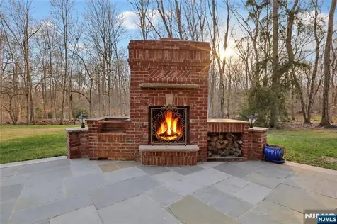 14 Werimus Brook Road Saddle River NJ 07458