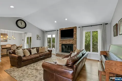 85 Orchard Road Demarest NJ 07627