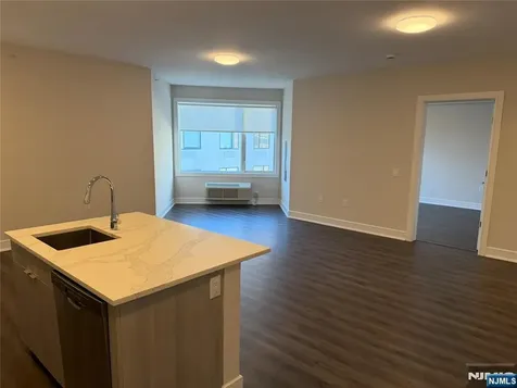 470 Main Street Fort Lee NJ 07024