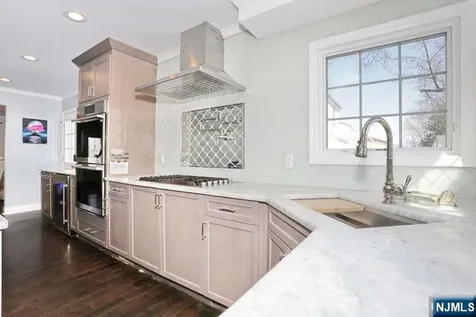 88 Alberta Drive Saddle Brook NJ 07663