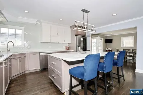 88 Alberta Drive Saddle Brook NJ 07663