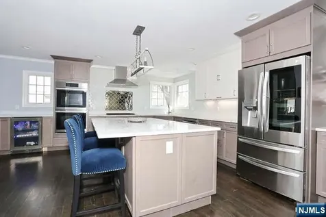 88 Alberta Drive Saddle Brook NJ 07663