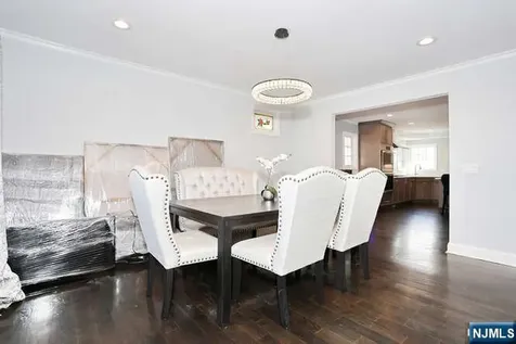 88 Alberta Drive Saddle Brook NJ 07663