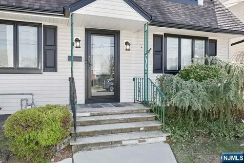88 Alberta Drive Saddle Brook NJ 07663