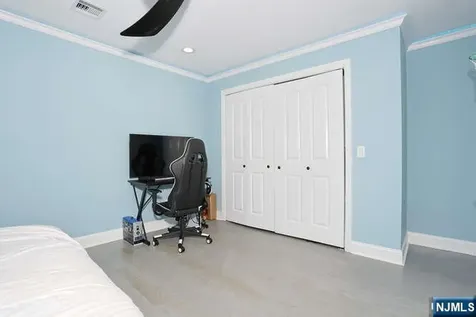 88 Alberta Drive Saddle Brook NJ 07663