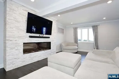 88 Alberta Drive Saddle Brook NJ 07663