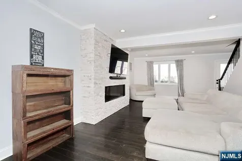88 Alberta Drive Saddle Brook NJ 07663