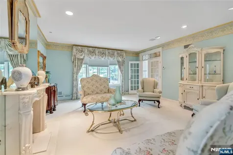 787 Peach Tree Lane Franklin Lakes NJ 07417