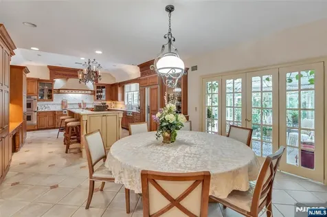 787 Peach Tree Lane Franklin Lakes NJ 07417