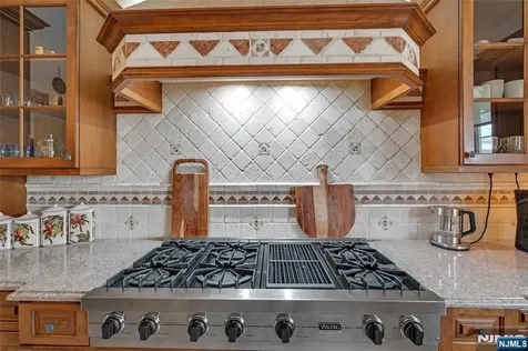 787 Peach Tree Lane Franklin Lakes NJ 07417